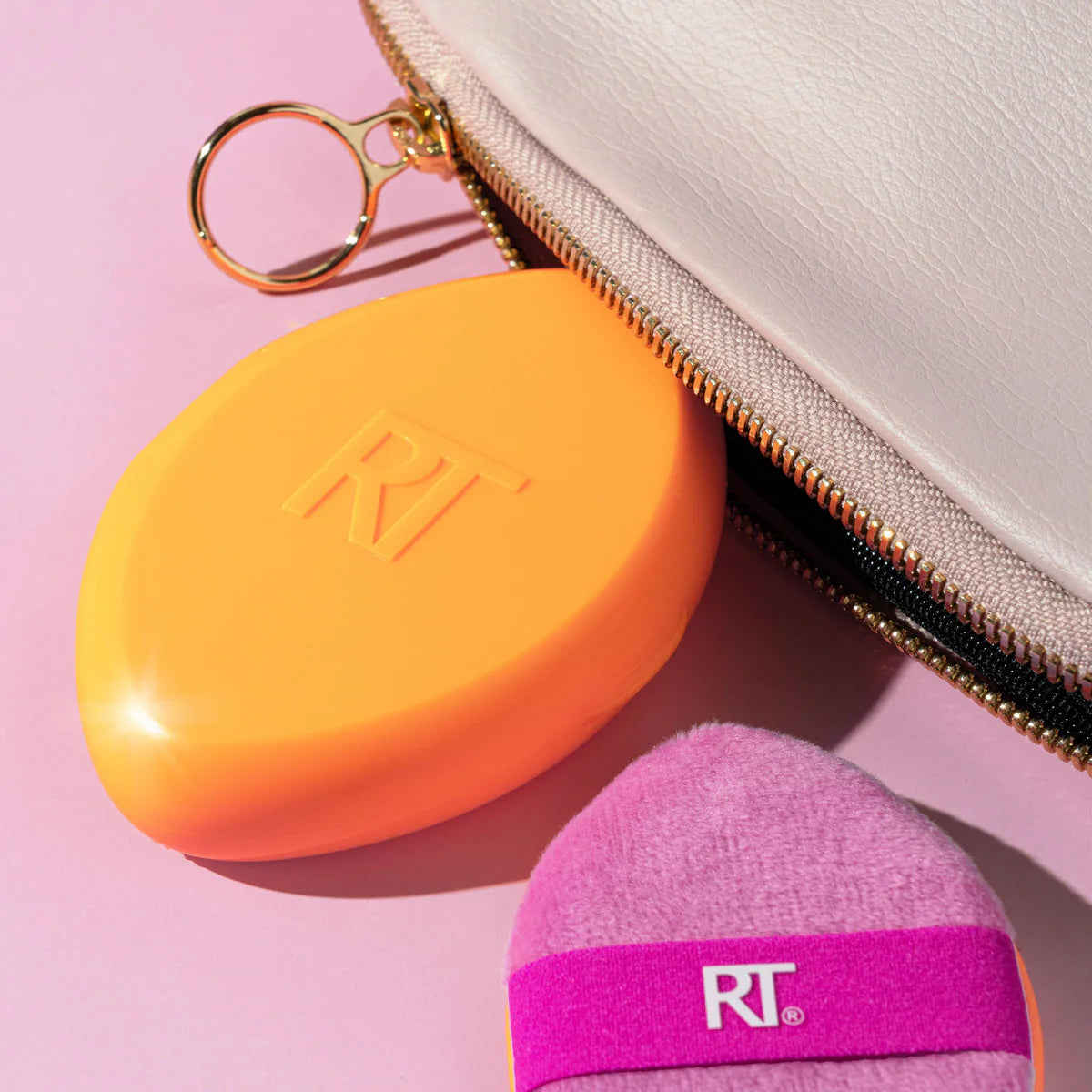 Miracle 2-In-1 Powder Puff + Travel Case